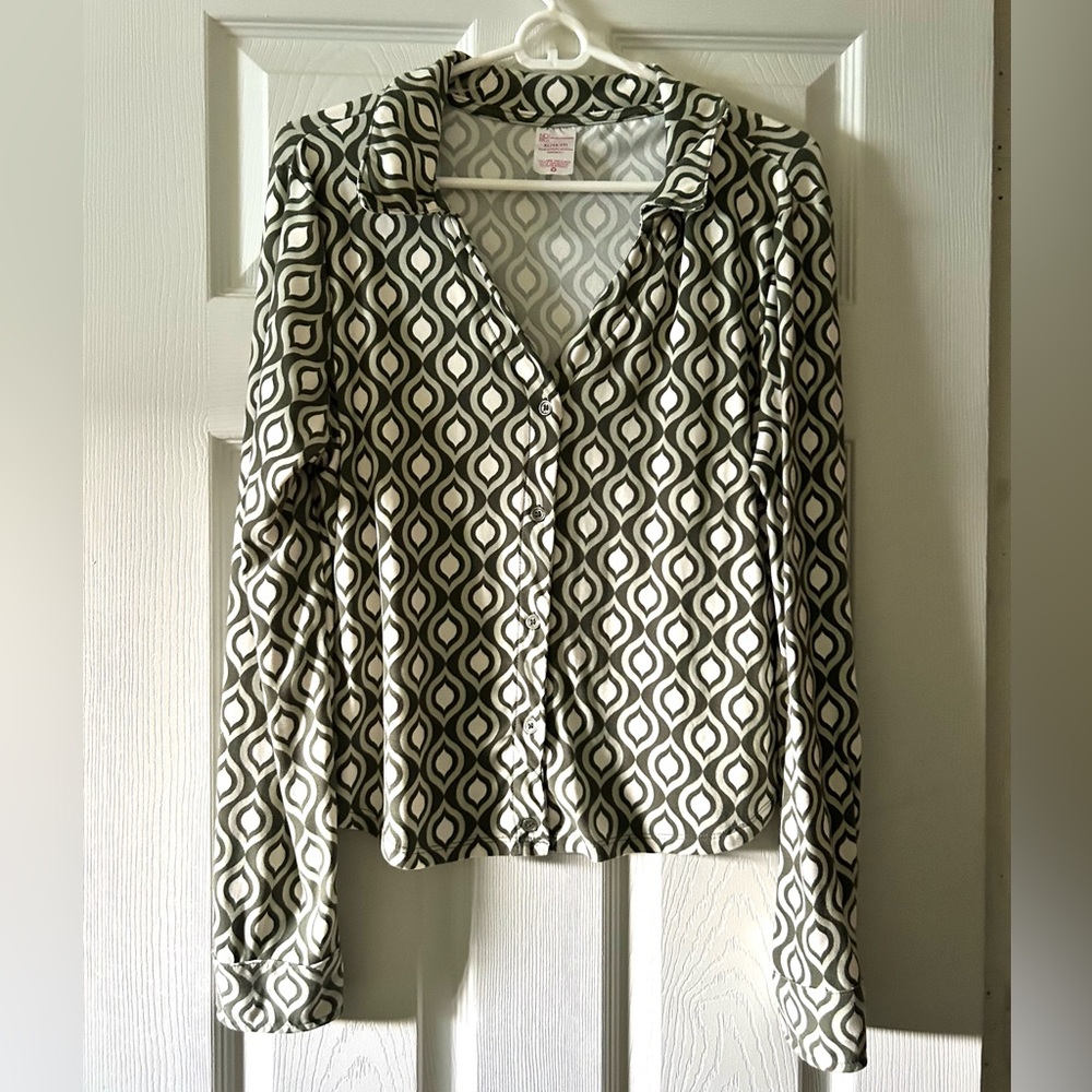 Soft/Patterned Collared Blouse - 70s vibes